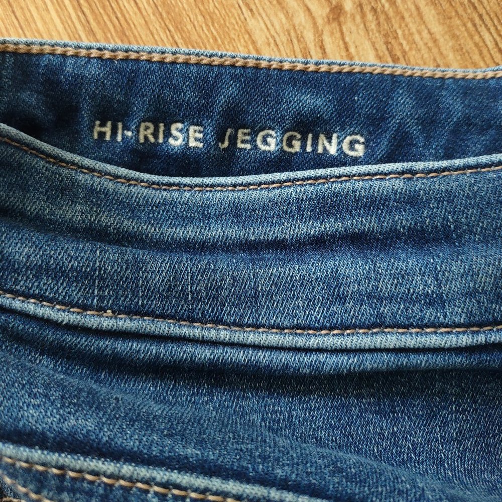 American Eagle Hi-Rise Jegging